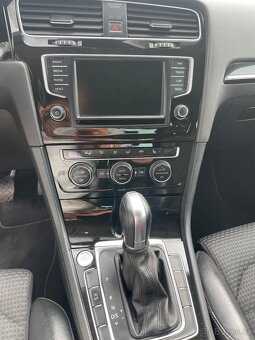 VW Golf 2,0 TDi 110kW DSG - 16