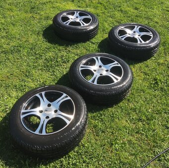 Peugeot 206 1.4 HDI + Pneu - 16