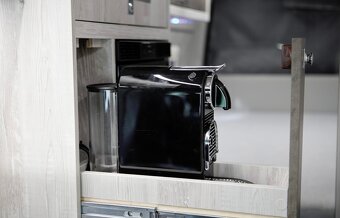 Mercedes-Benz Sprinter 319 CDI Obytný vůz - 16