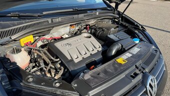 VW Sharan 2.0 TDi 103kW Comfortline - 16