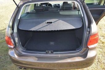 VW Golf 6 combi 2,0 103 kw 1.majitel z Německa serviska - 16