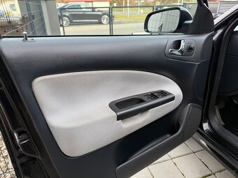 Škoda Octavia RS 1.8t 132kW rok 2003 - 16