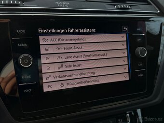 Volkswagen Touran R-Line, 7 místný DSG - 16