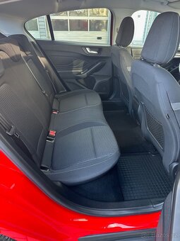 Focus 5dv. 2019 Benzín 125k  ČR 1.maj TOP stav 56tis km - 16