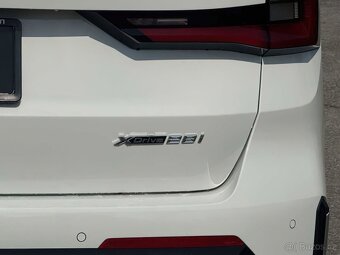 BMW X1 xDrive28i 2025 – jen 26 km, TOP výbava, AWD - 16