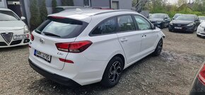 Hyundai i30 1.6 crdi  r.v 2018 havarovane pojizdne - 16