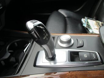 BMW X5 3,0d xDrive 12/07 po rozvodech odp.DPH - 16