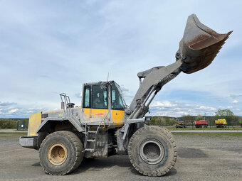 Čelní nakladač KOMATSU WA-380, R.V. 2012 - 16