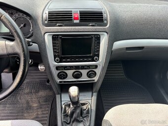 Škoda Octavia 2.0TFSI RS - 16