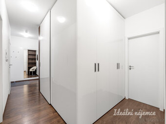 Pronájem bytu 3+kk, Fikerova, Modřany, 33900 Kč/měs, 87 m2 - 16
