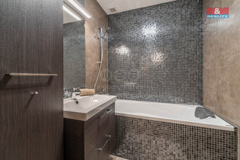 Prodej bytu 3+1, 80 m², Praha, ul. Bellušova - 16