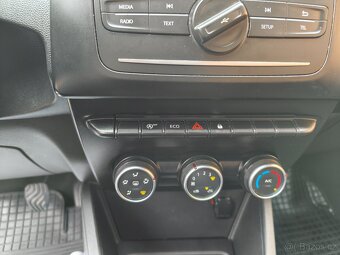 DACIA DUSTER 1.0 TCe LPG, ZACHOVALÝ STAV - 16