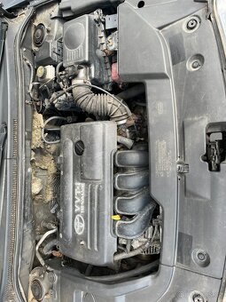 Avensis 1,8vvti  KOUPENA V ČR+NOVÁ STK - 16