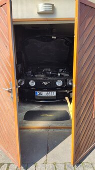 Ford Mustang GT California 2007 V8 4,6l manuál TOP ZVUK - 16