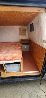 Ford transit L1H1 s vestavbou na spaní - 16