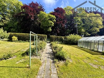 Rodinný dům 4+kk  s garáží, skleníkem a zahradou 642 m2 - Př - 16