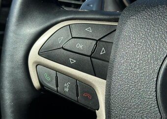 Jeep Grand Cherokee 3,0 V6 CRD 4WD SUMMIT PANORAMA nafta - 16