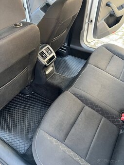 Skoda Superb III 1.6 TDI DSG - 16