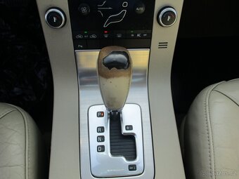 VOLVO V70 2,4D5 136kw Geartronic, bez koroze 11/09 - 16