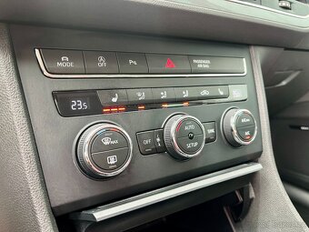 Seat Leon Combi FR 1.4TSI 103kW VÝHŘEV Senzory FULL LED Navi - 16