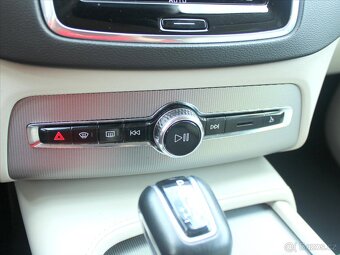 Volvo XC90 2,0 D5 Inscription 7míst ČR 1.maj  8A/T Inscripti - 16