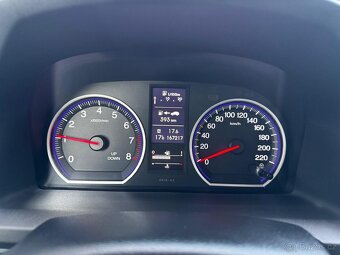 Honda CR-V 4x4 2.0 VVT-i 110kw rok 2012 - 16