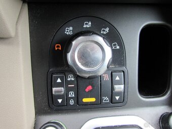 Land Rover Discovery 3.0 SDV6 180kW, 7 MÍST, Automat - 16