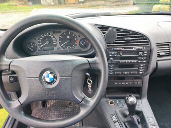 Bmw e36 320i touring - 16