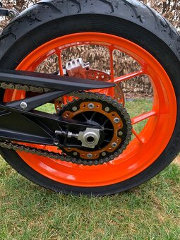 KTM Duke 690R - 16
