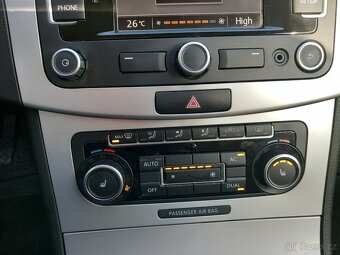 Volkswagen Passat 1.4TSi NAVIGACE VYHŘ.SED, 2x KOLA - 16