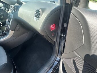 Peugeot 308 1,6 VTi 88 kW 2010, 1 majitel 126 000km - 16