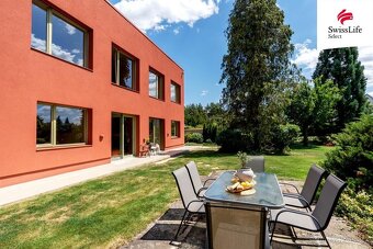 Prodej rodinného domu 209 m2 Praha - 16