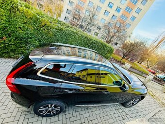Volvo XC60 T6 257kW Inscription 4x4 NYNÍ PO SERVISE ČR 2022 - 16