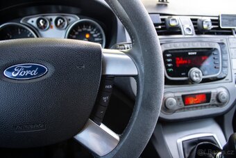 Ford Kuga - 16