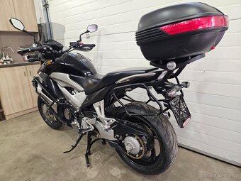 Honda VFR 800 VTEC Crossrunner - 16