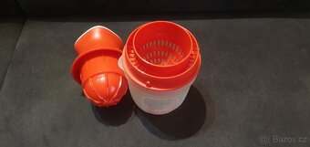 Nové i použité nádobí Tupperware - 16