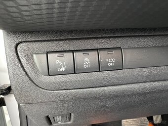 Peugeot 2008 ALLURE, 110k, Automat, Navigace - 16