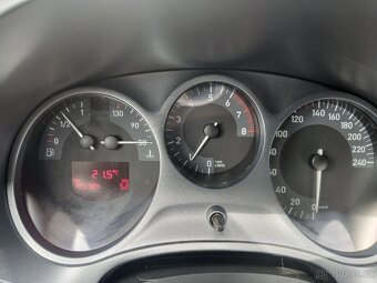 Seat Leon 1.6 75kw 2008 servisní kniha 149t/km - 16
