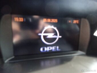 Opel Zafira 2,0 CDTI, 7 míst - 16