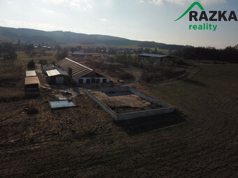 Areál kravína včetně skladovací haly a... - 16
