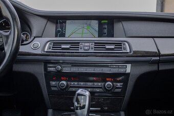 BMW Rad 7 730d 155kW AT M paket / PREVERENÉ KM / - 16