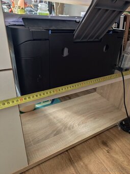 Pracovní stůl - 16