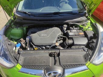 Hyundai Veloster 1.6 103kw benzín - 16