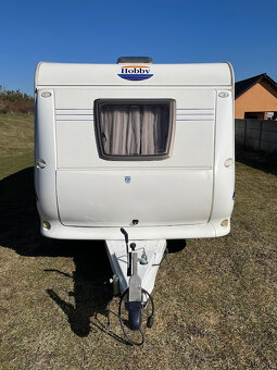 Karavan Hobby De Luxe 495 UL 2009, Předstan Isabella, TV - 16