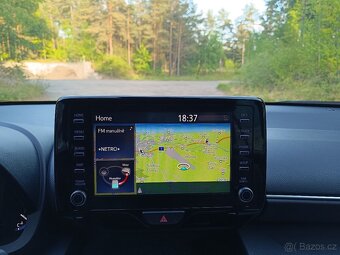 Toyota Yaris Cross Hybrid 4x4 rok 2021, najeto: 34.122 km - 16