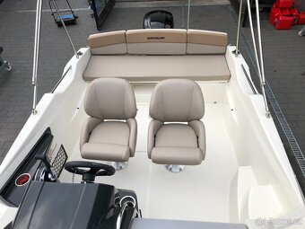 QUICKSILVER Activ 555 CABIN + MERCURY F 115 EFI ELPT záruka - 16