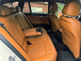 BMW 520d xDrive,PARK.CAM, NAVI, DPH, TAŽNÉ, rok 2018 - 16