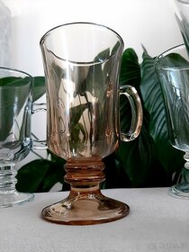 Skleněné poháry, misky, sklenice na kávu a jiné.. - 16