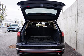 Volkswagen Touareg 3.0 TDI / TOP STAV / Night VIsion / Masáž - 16