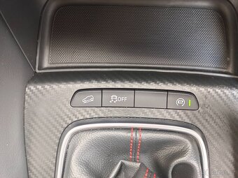MG ZS 1.5 85kW 65tkm Full LED světlomety DAB ACC Climatic - 16